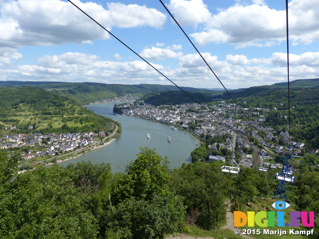 FZ016427 Going down in the chairlift by Boppard